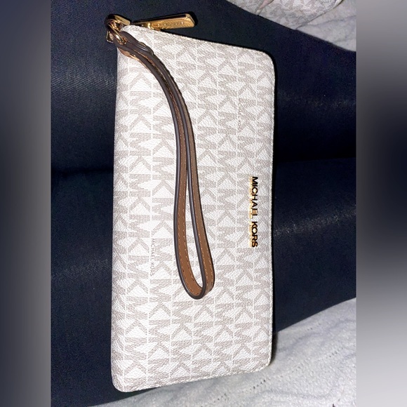 White & brown Michael Kors Wallet - Picture 1 of 1